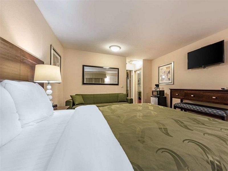 Scottish Fairway Inn Monterey Eksteriør billede
