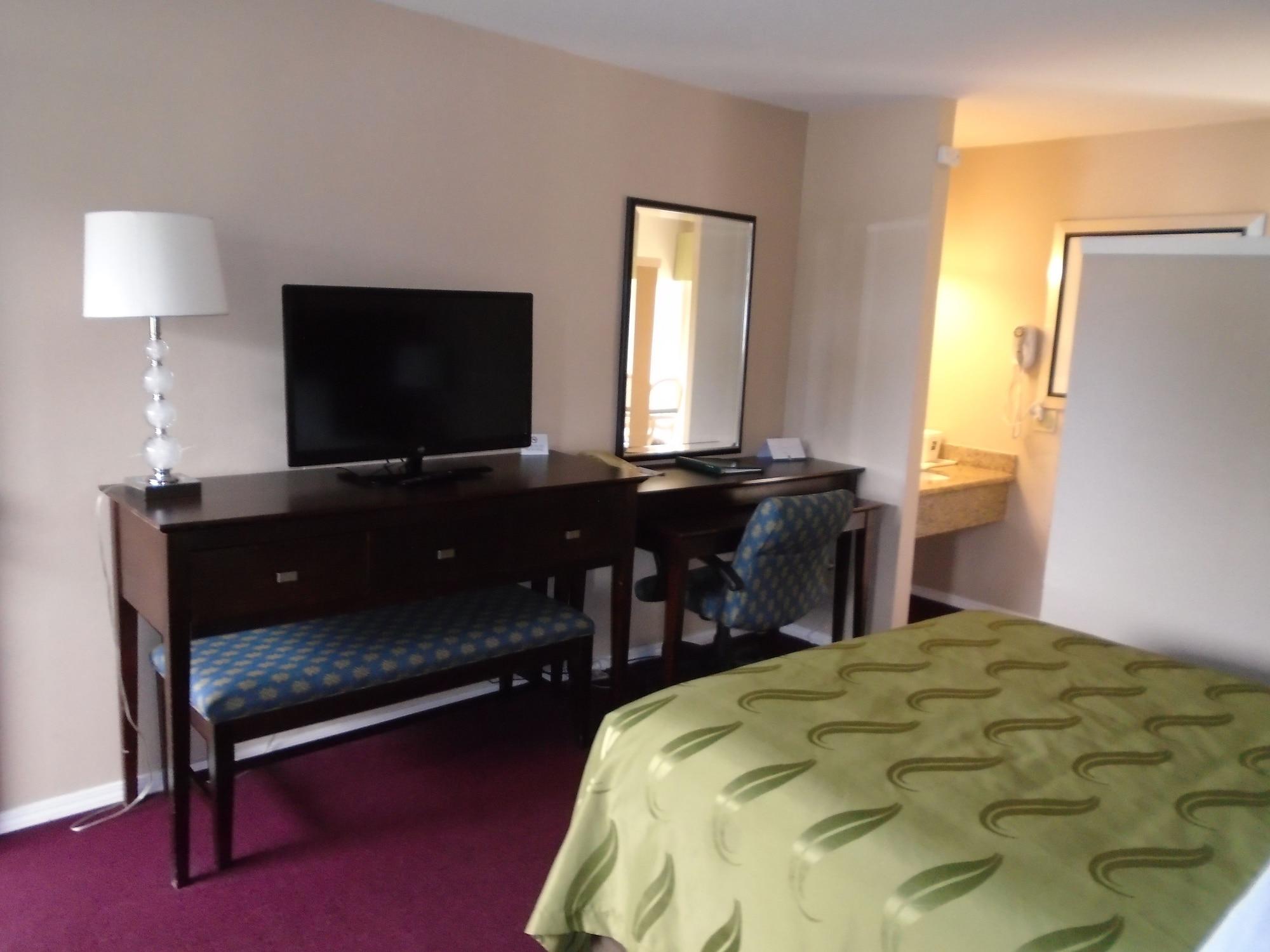 Scottish Fairway Inn Monterey Eksteriør billede