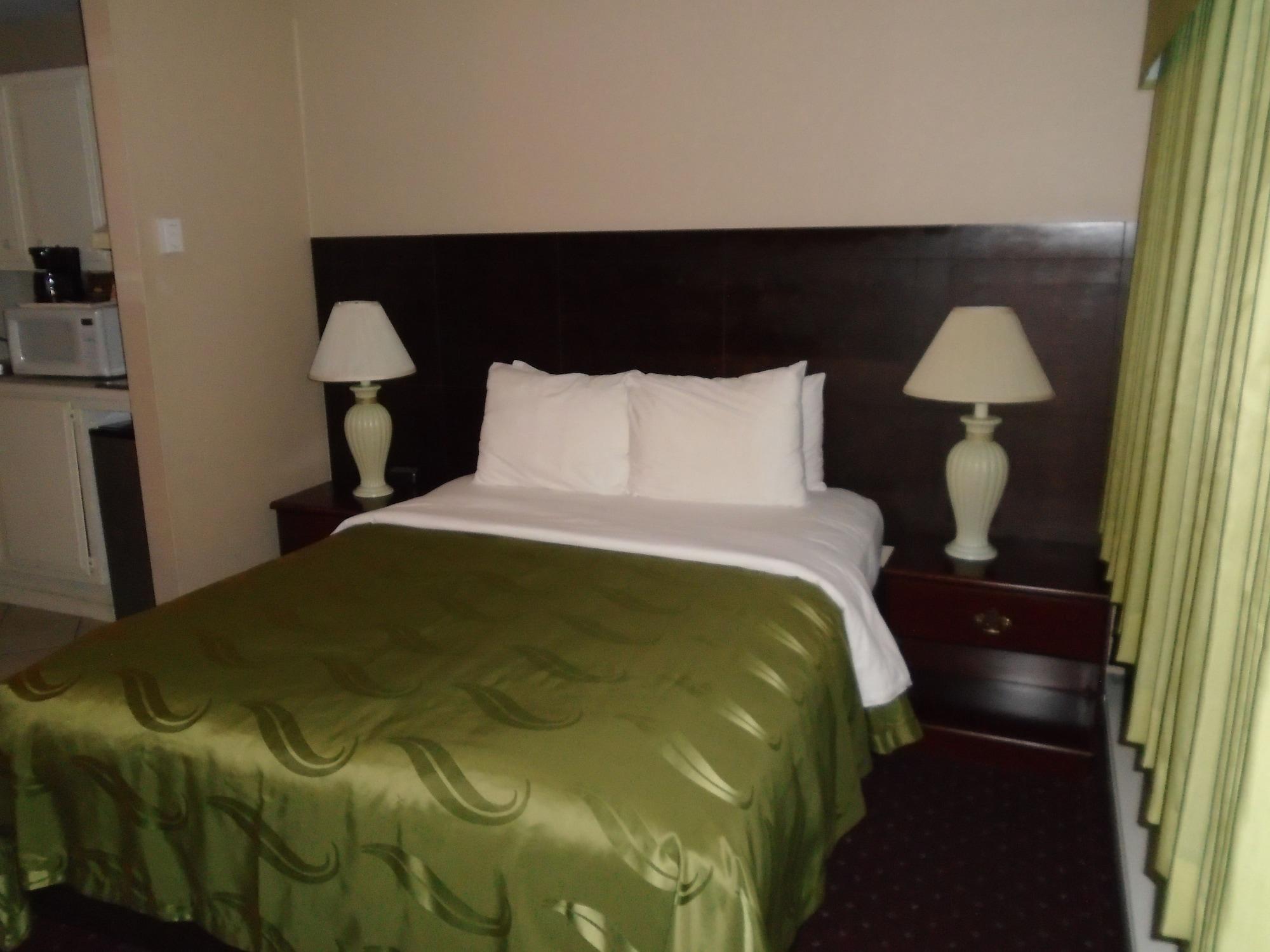 Scottish Fairway Inn Monterey Eksteriør billede