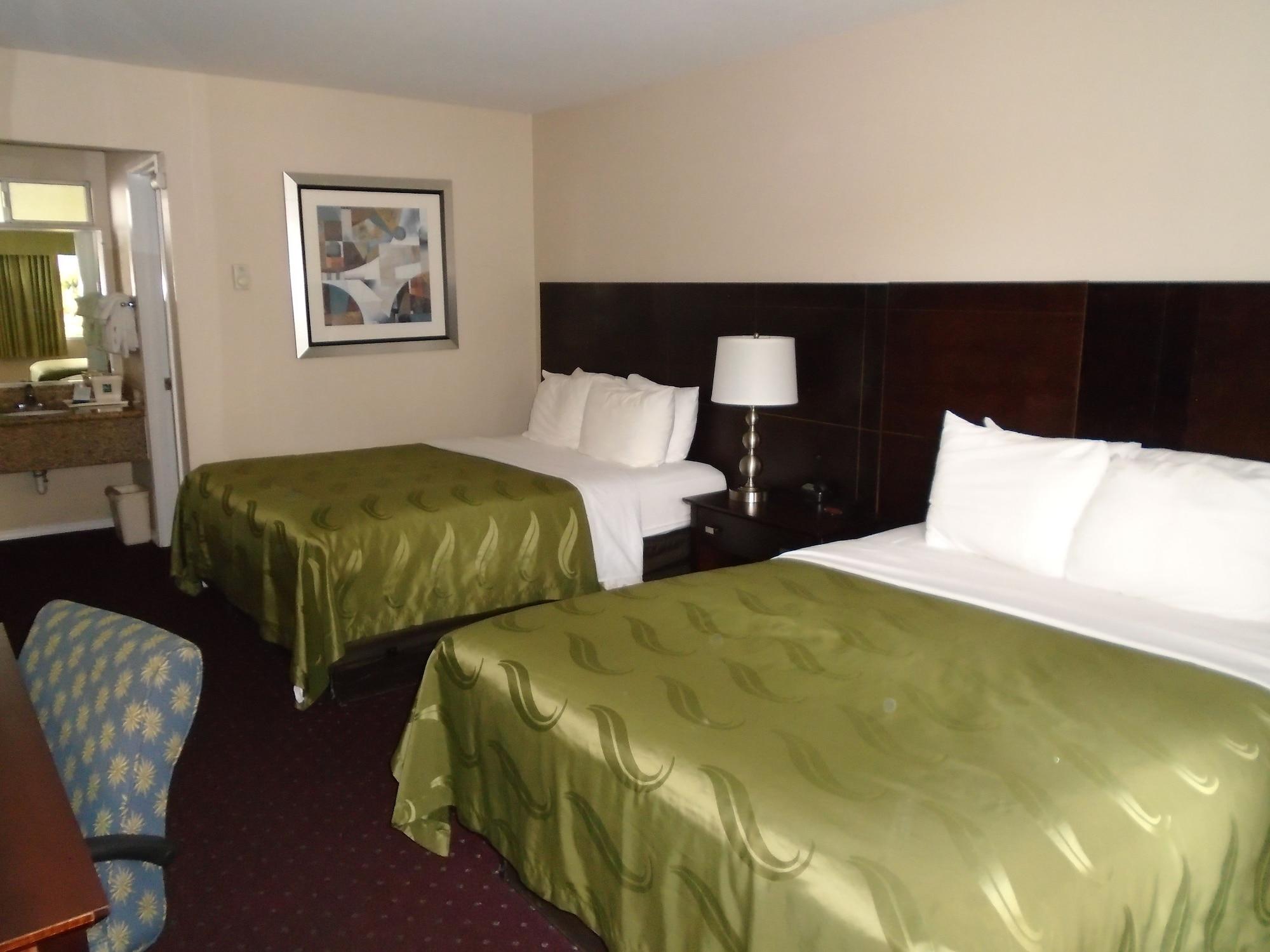 Scottish Fairway Inn Monterey Eksteriør billede