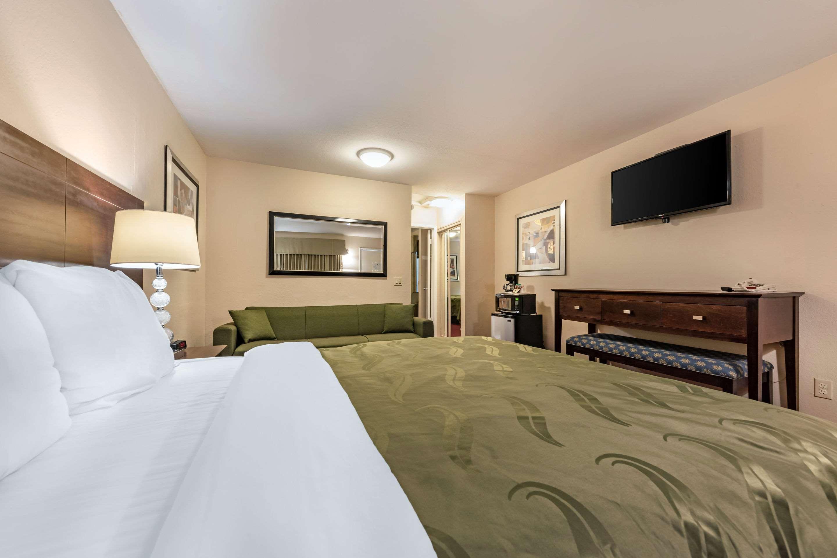 Scottish Fairway Inn Monterey Eksteriør billede