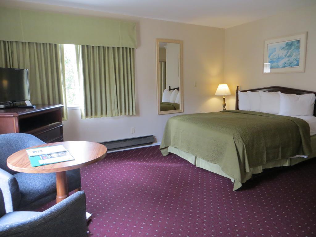Scottish Fairway Inn Monterey Eksteriør billede