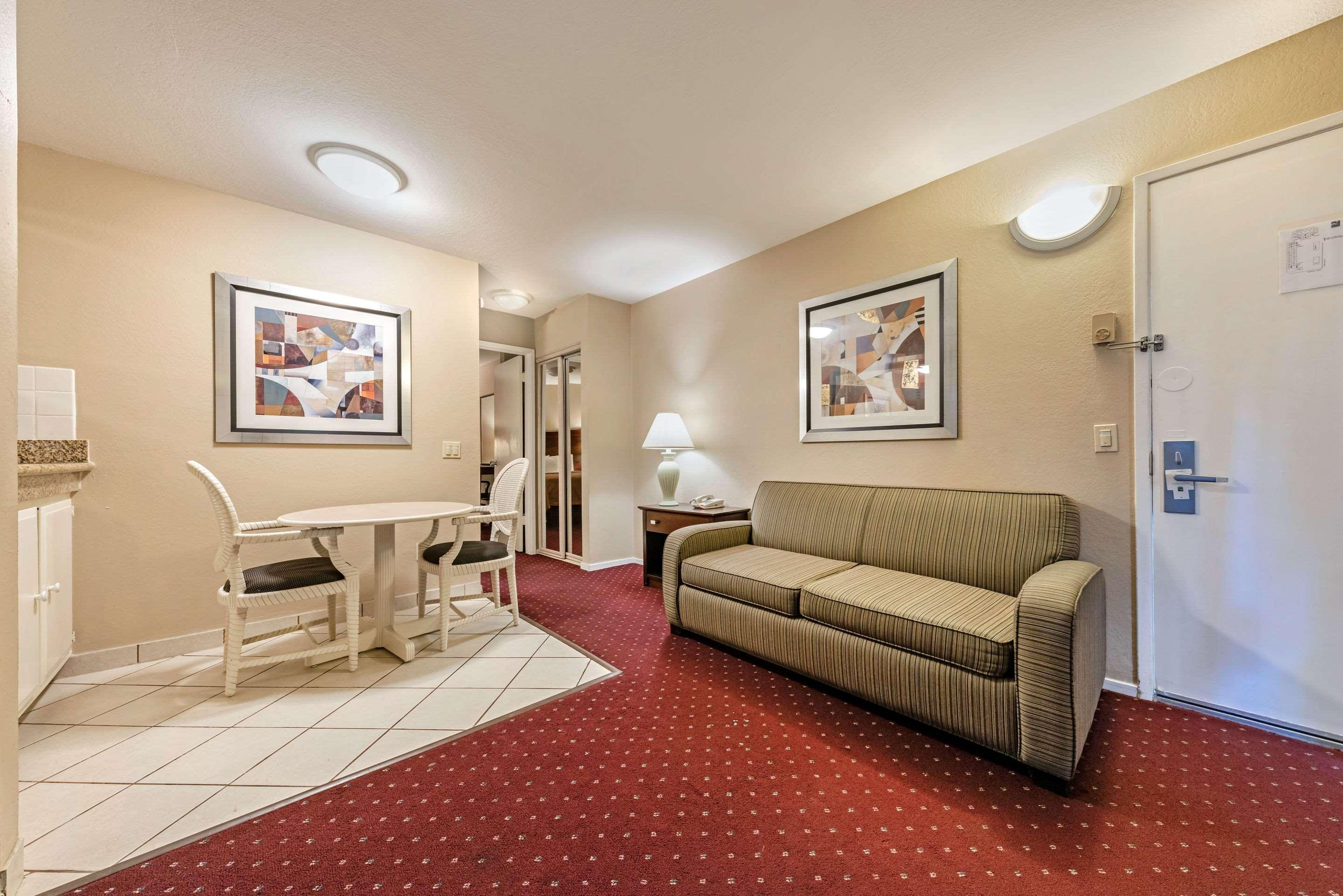 Scottish Fairway Inn Monterey Eksteriør billede