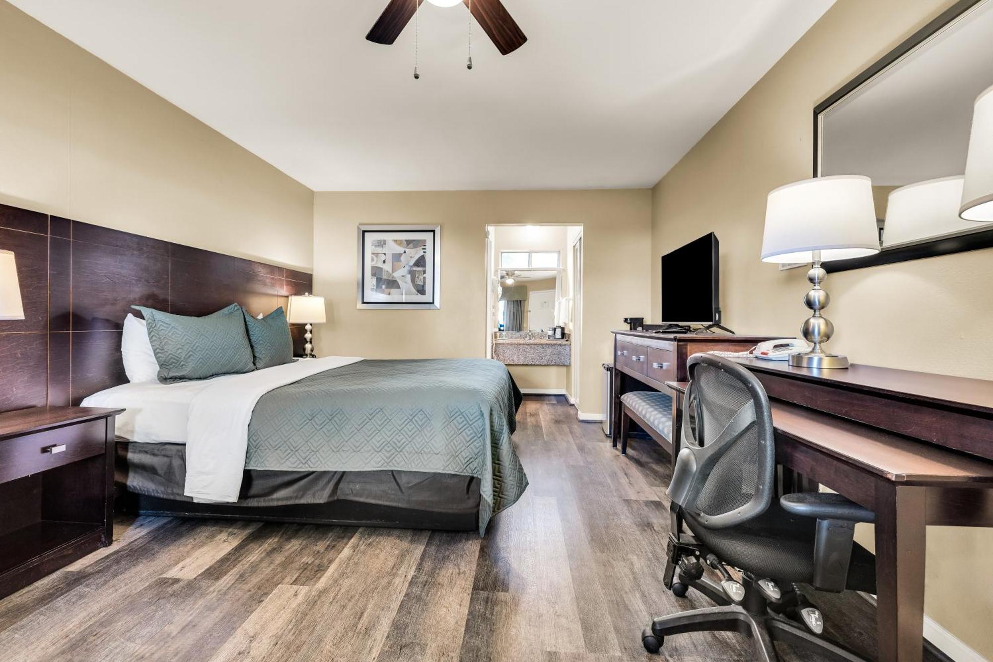 Scottish Fairway Inn Monterey Eksteriør billede